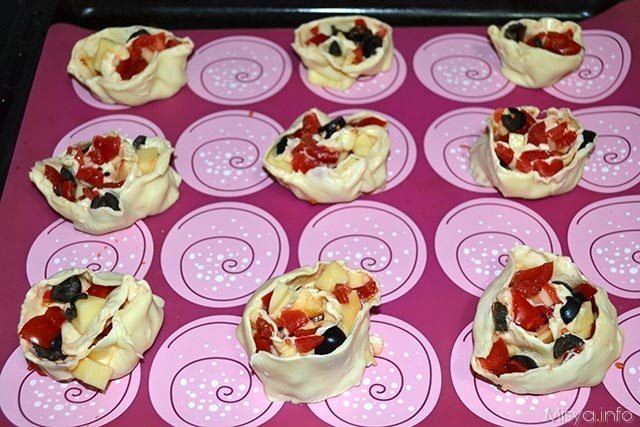 Rose sfoglie pomodorini olive 5