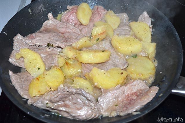 Rosticciata di carne e patate 10