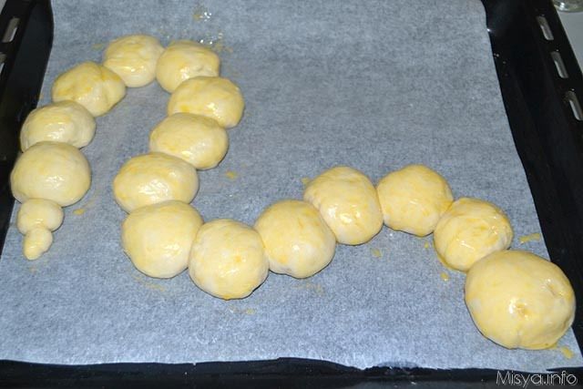 Bruco di pasta brioche 10