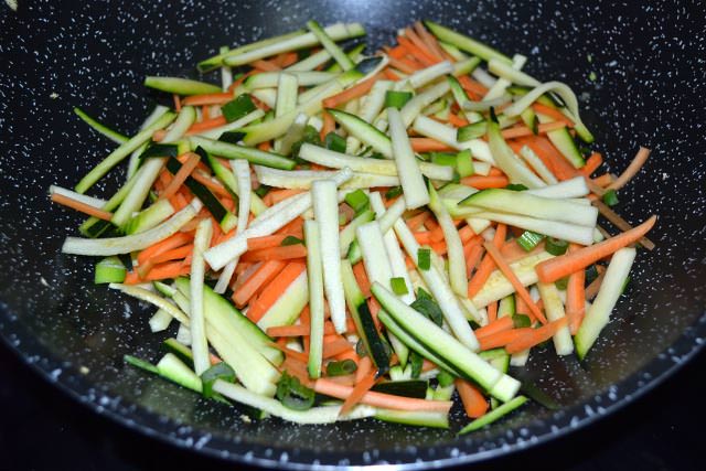 Nooodle con manzo e verdure 7