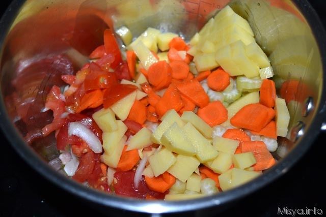 Zuppa di farro con patate e carote 6