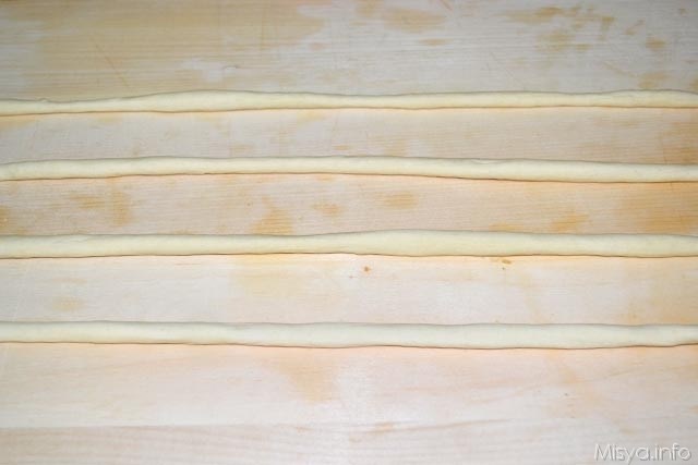 Pane intrecciato a cuore 8