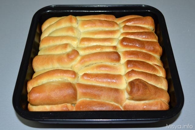 Parker house roll 16