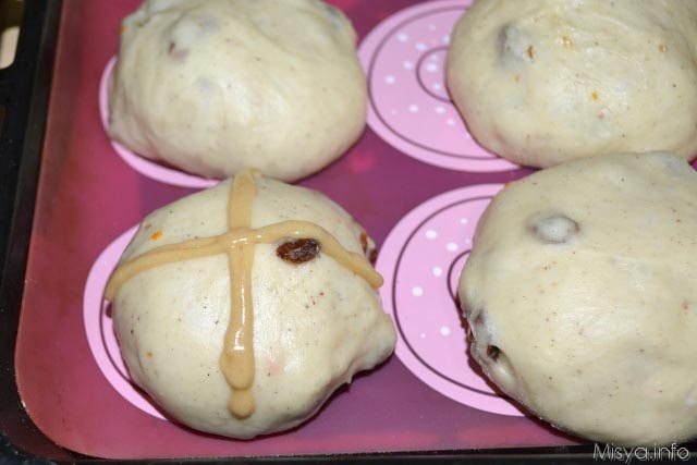Hot cross buns 10