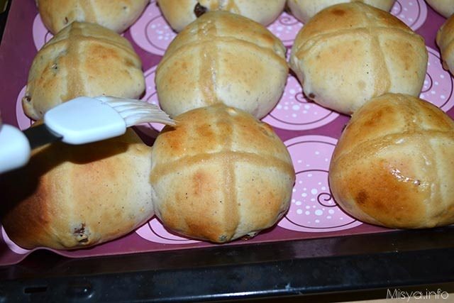 Hot cross buns 13