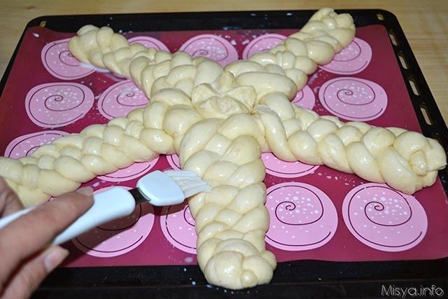 Stella di pane intrecciata 16