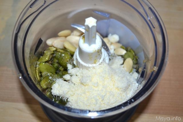 Bigne salati con crema di fave e piselli 6