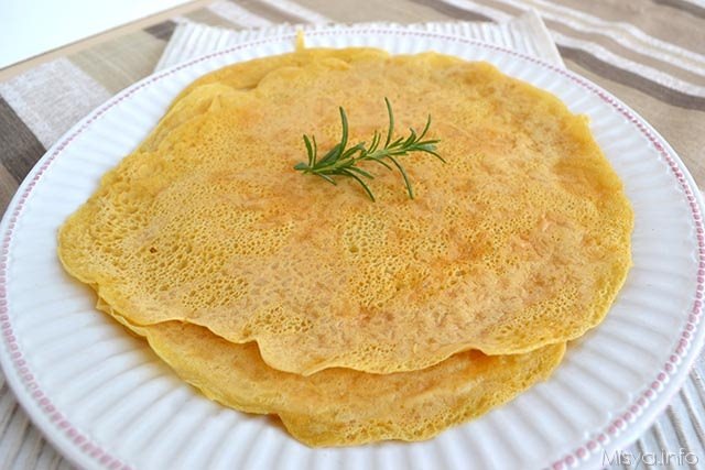 Crepe con farina di ceci - Ricetta di Misya