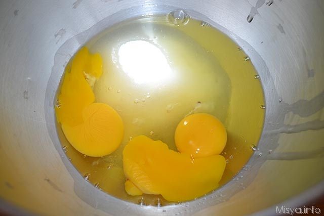 crostata morbida allo yogurt con crema alle fragole 1