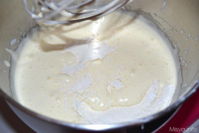 crostata morbida allo yogurt con crema alle fragole 3