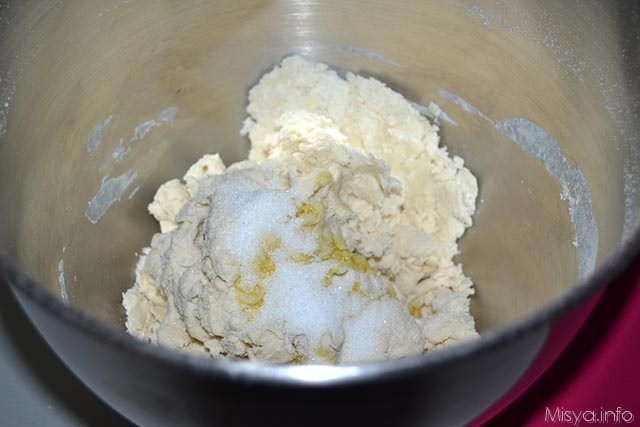 impasto-pizza-su-testo 2