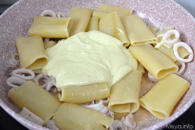 Paccheri con crema di patate e pecorino 10