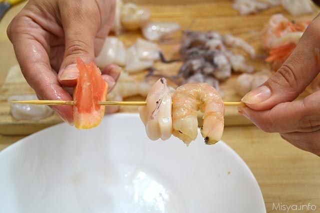 Spiedini di gamberi e calamari 2