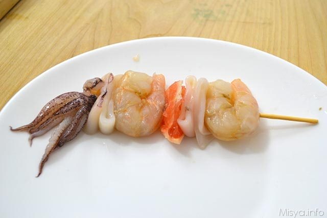 Spiedini di gamberi e calamari 3