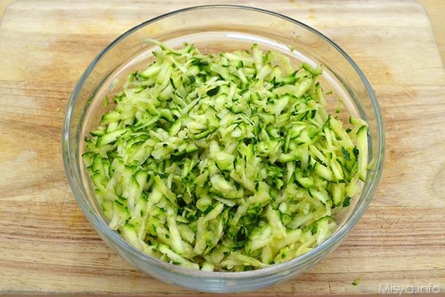 Torta salata con pollo e zucchine 2