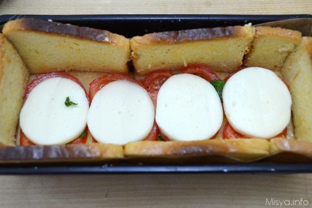 6 strati Cake di pane e mozzarella