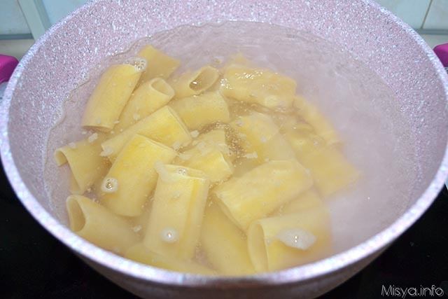 1 cuocere i paccheri