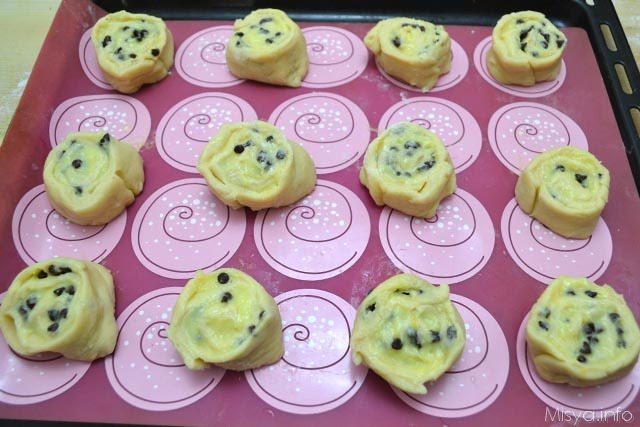 20 disporre le girelle sulla teglia