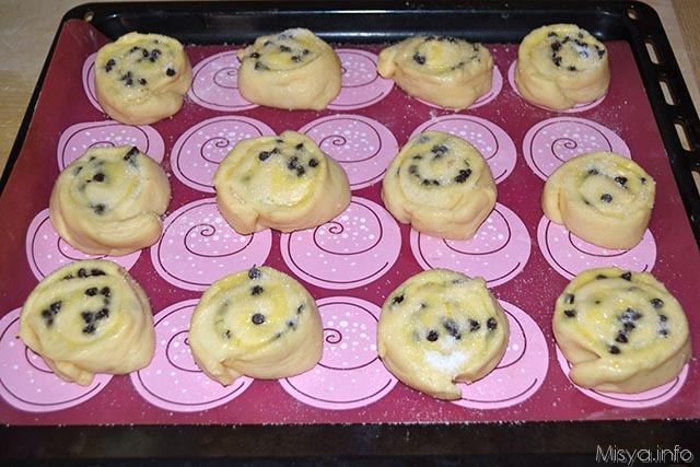 21 disporre le girelle sulla teglia