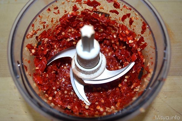 4 tritare i peperoncini