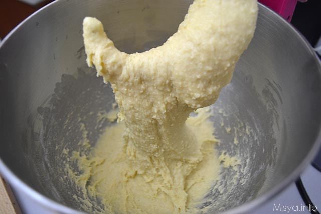 7 amalgamare uova alla farina