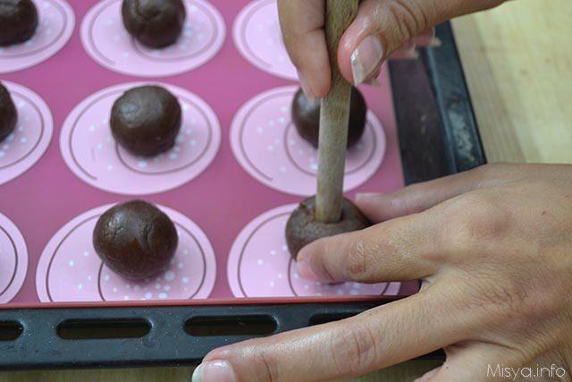 8 fare un buco al centro