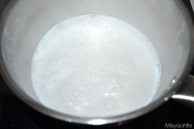 8 latte di cocco sul fuoco