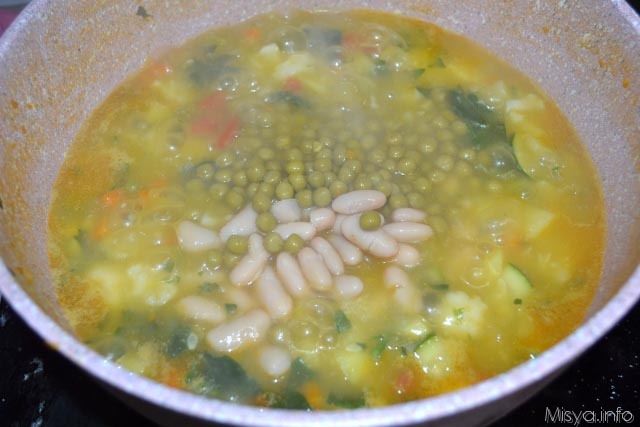 10 aggiungere piselli e fagioli