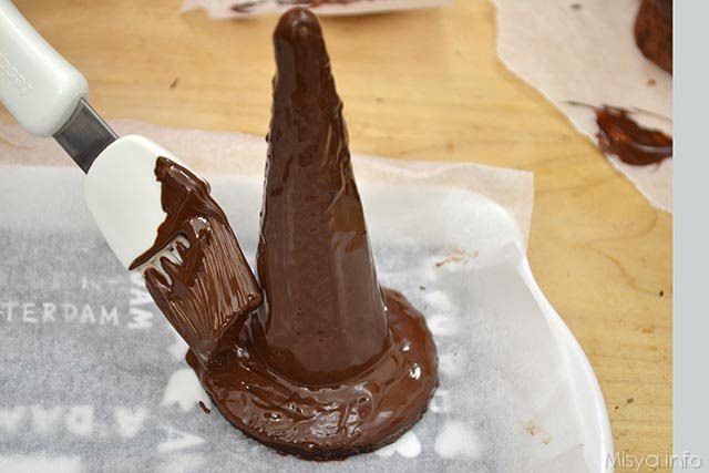10 coni ricoperti cioccolato
