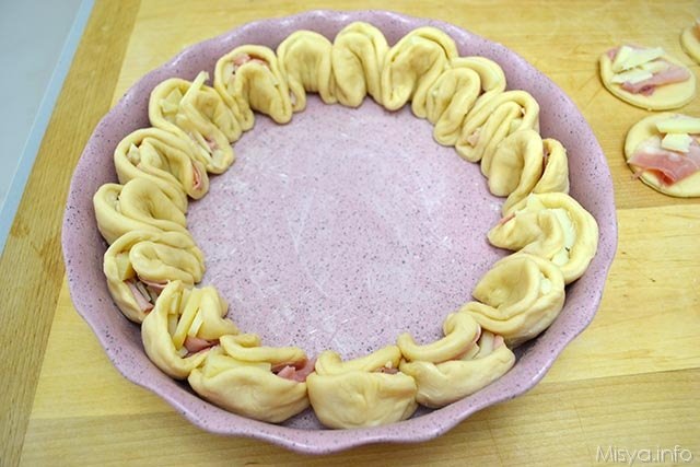 12 sistemare in una teglia tonda