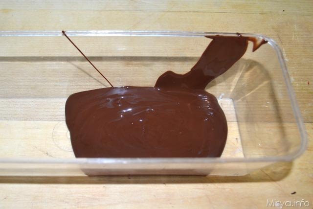 2 versare nello stampo