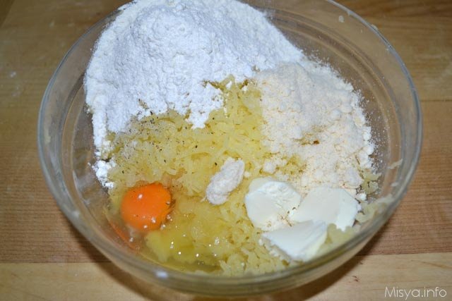 3 aggiungere uova burro