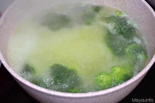 3 bollire broccoli