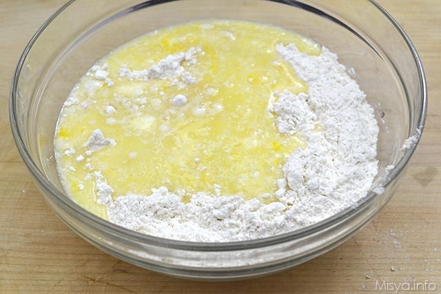 4 aggiungere burro fuso