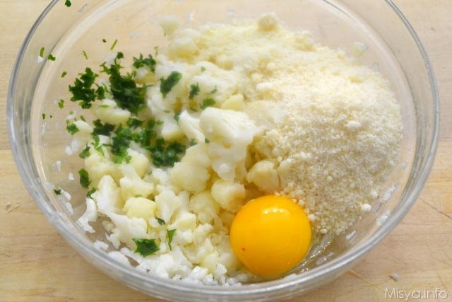 4 aggiungere uova pangrattato