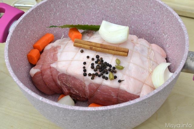 4 aggiungere verdure e spezie