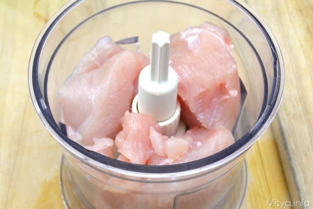 4 petto di pollo nel mixer