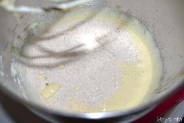 6 aggiungere farina integrale