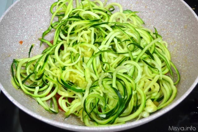 6 aggiungere zucchine