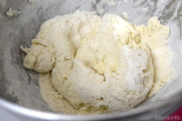 6 impastare mozzarella e farina