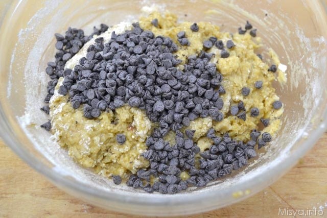 8 aggiungere gocce di cioccolato