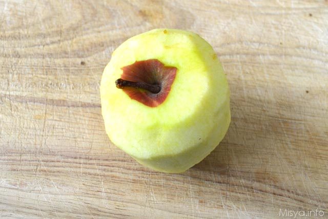 1 sbucciare mela