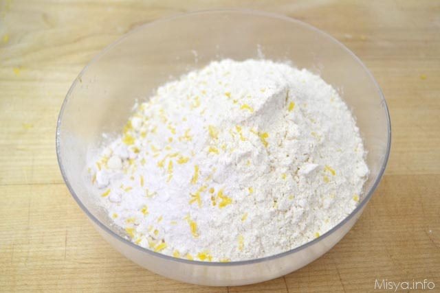 3 farina e buccia limone