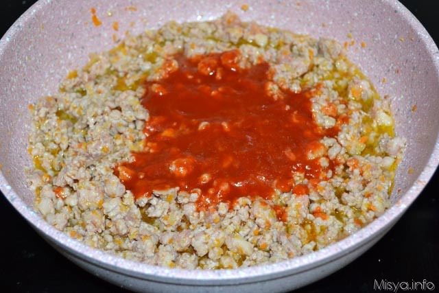 4 aggiungere pomodoro