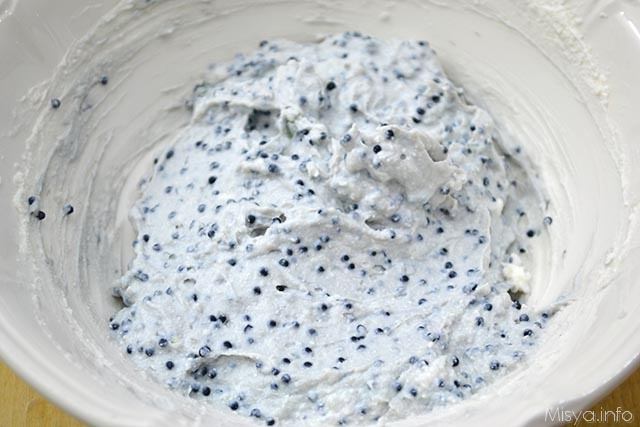 7 amalgamare crema di ricotta e caviale