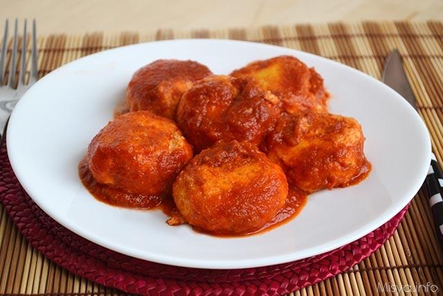 polpette di ricotta al sugo