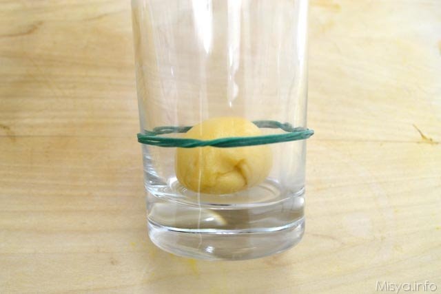 20 impasto nel bicchiere