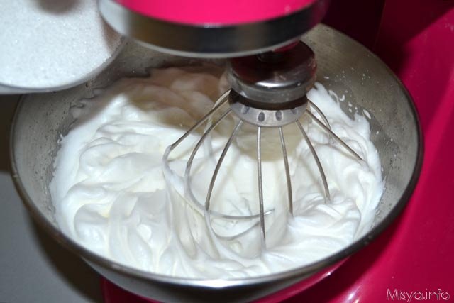 3 aggiungere zucchero