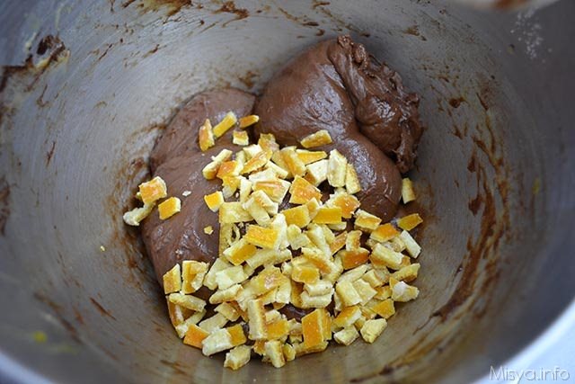 35 aggiungere scorzette di arancia