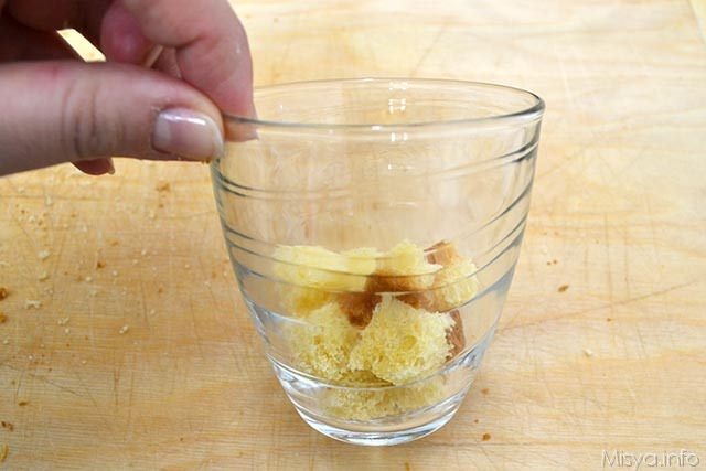 4 sistemare in un bicchiere